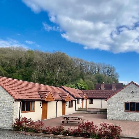 Lillypool Farm Hotel Shipham ภายนอก รูปภาพ