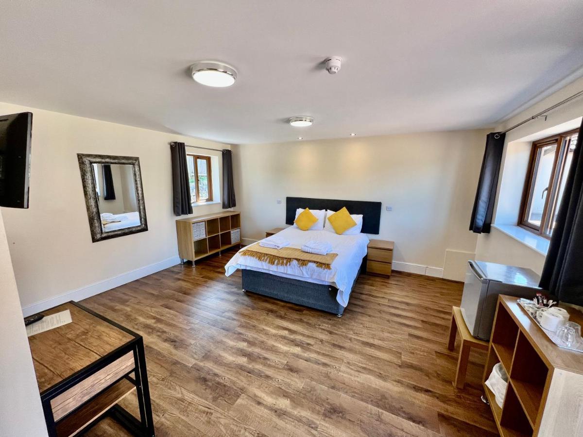 Lillypool Farm Hotel Shipham ภายนอก รูปภาพ